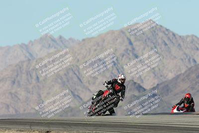 media/Dec-01-2025-Moto Forza (Mon) [[2daa91e15f]]/2-Intermediate Group/Session 4 Turn 9/